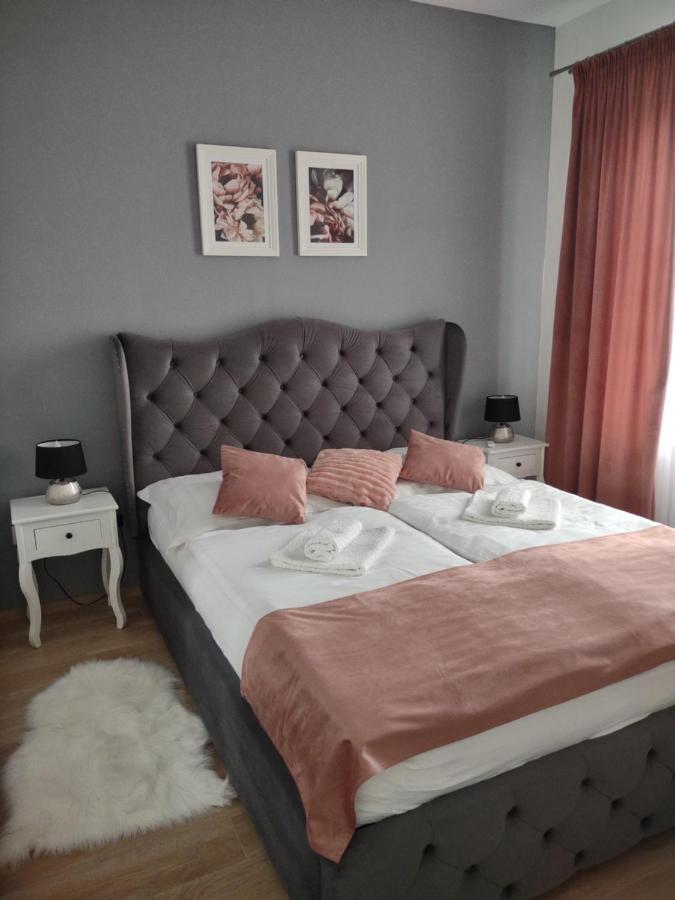 Appartement Karina Apartman à Dunajská Streda Extérieur photo