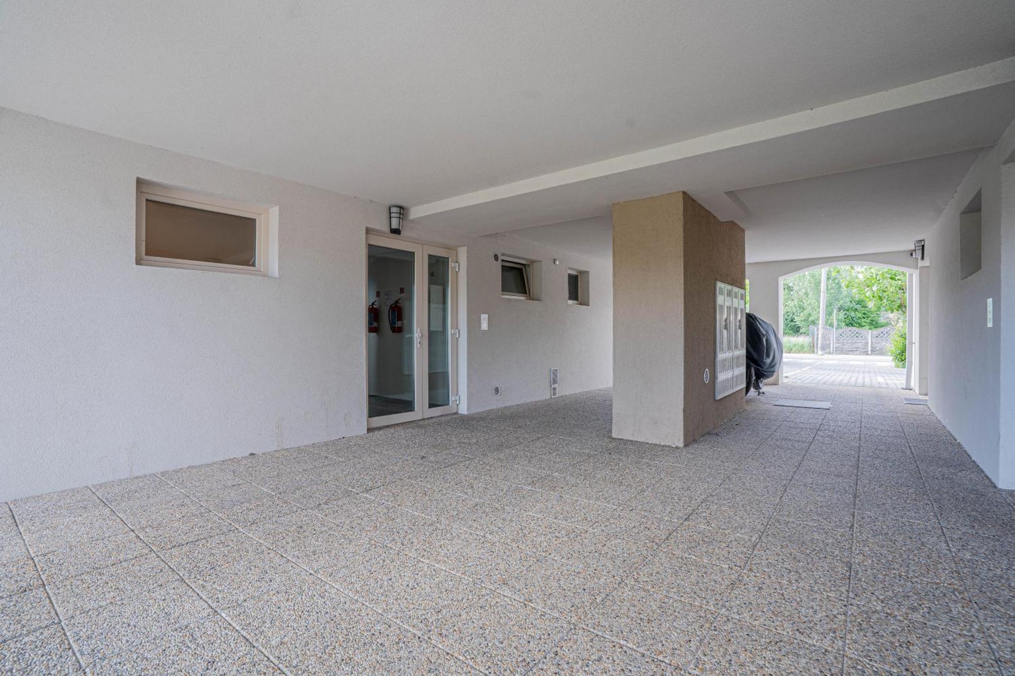 Appartement Karina Apartman à Dunajská Streda Extérieur photo