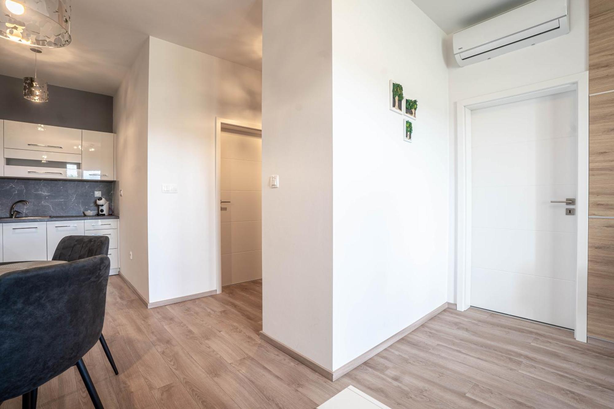 Appartement Karina Apartman à Dunajská Streda Extérieur photo